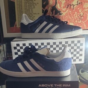 Adidas Gazelle Men's Blue and White Sneakers